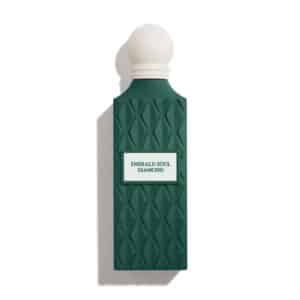 Flacon de parfum vert Emerald Soul Diamond, présenté sur fond blanc.